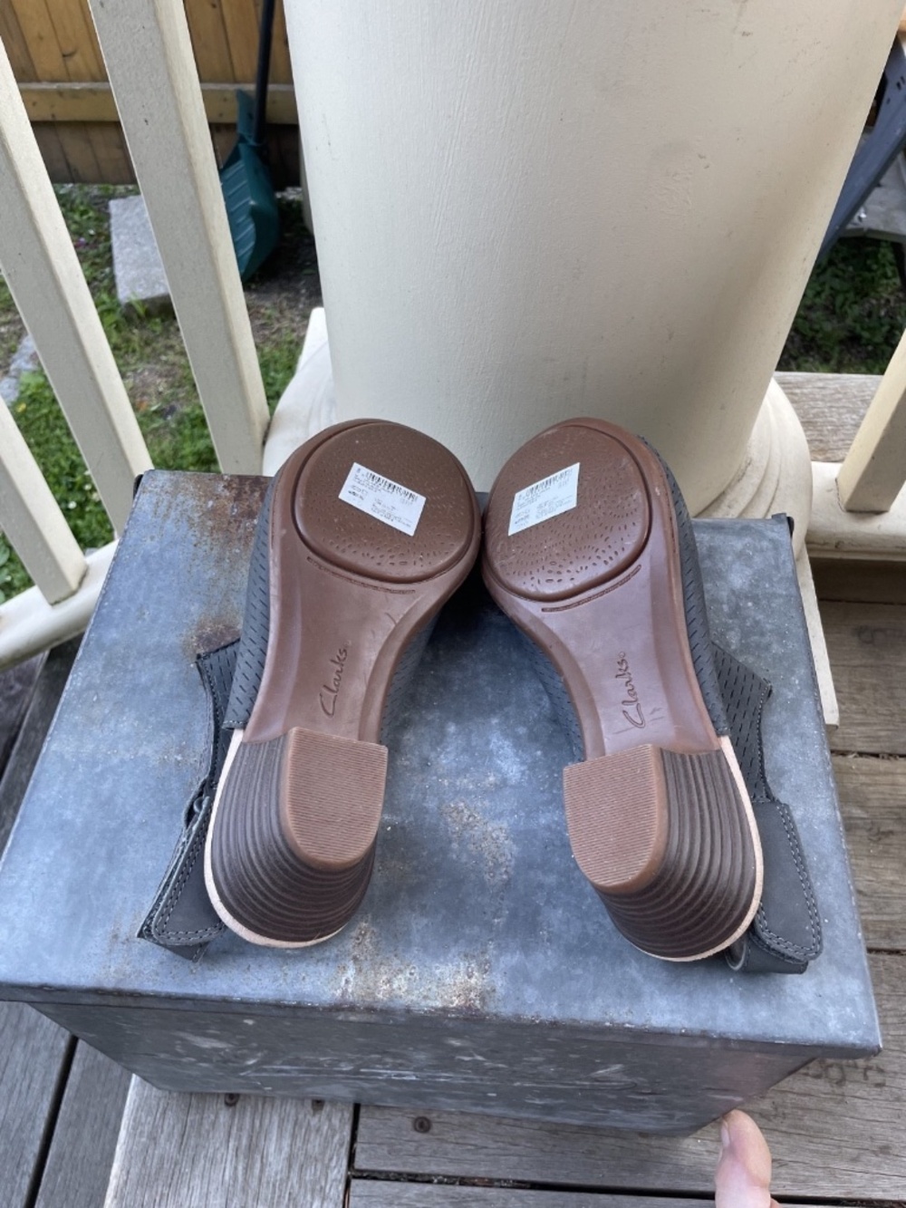 Clarks Ultimate Comfort Valarie James slingback heeled Sandals Size 8W - Picture 2 of 5